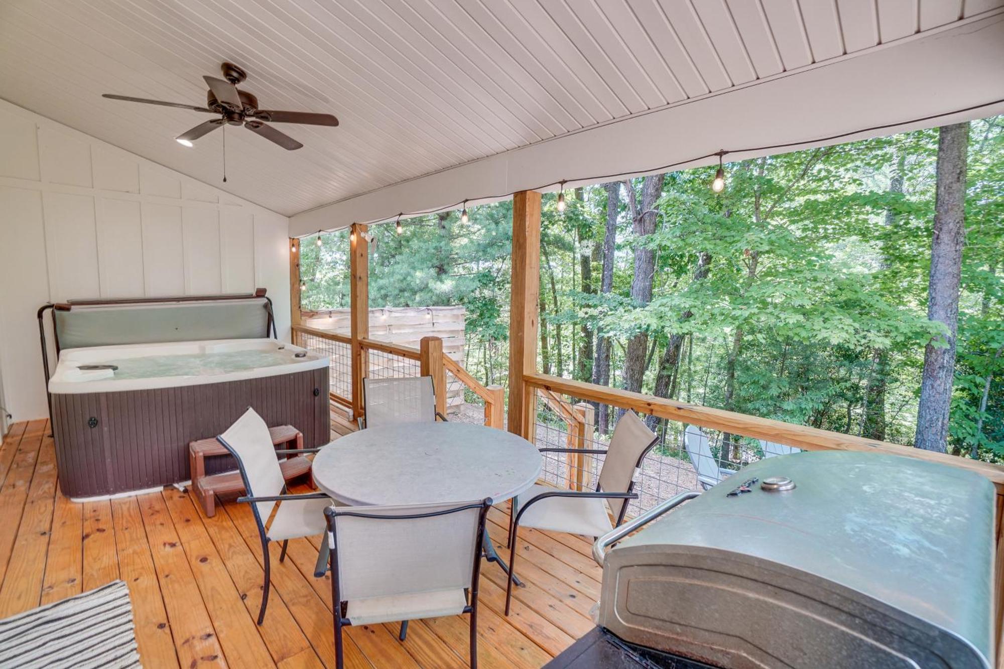 Stunning Getaway With Hot Tub And Ev Charger!