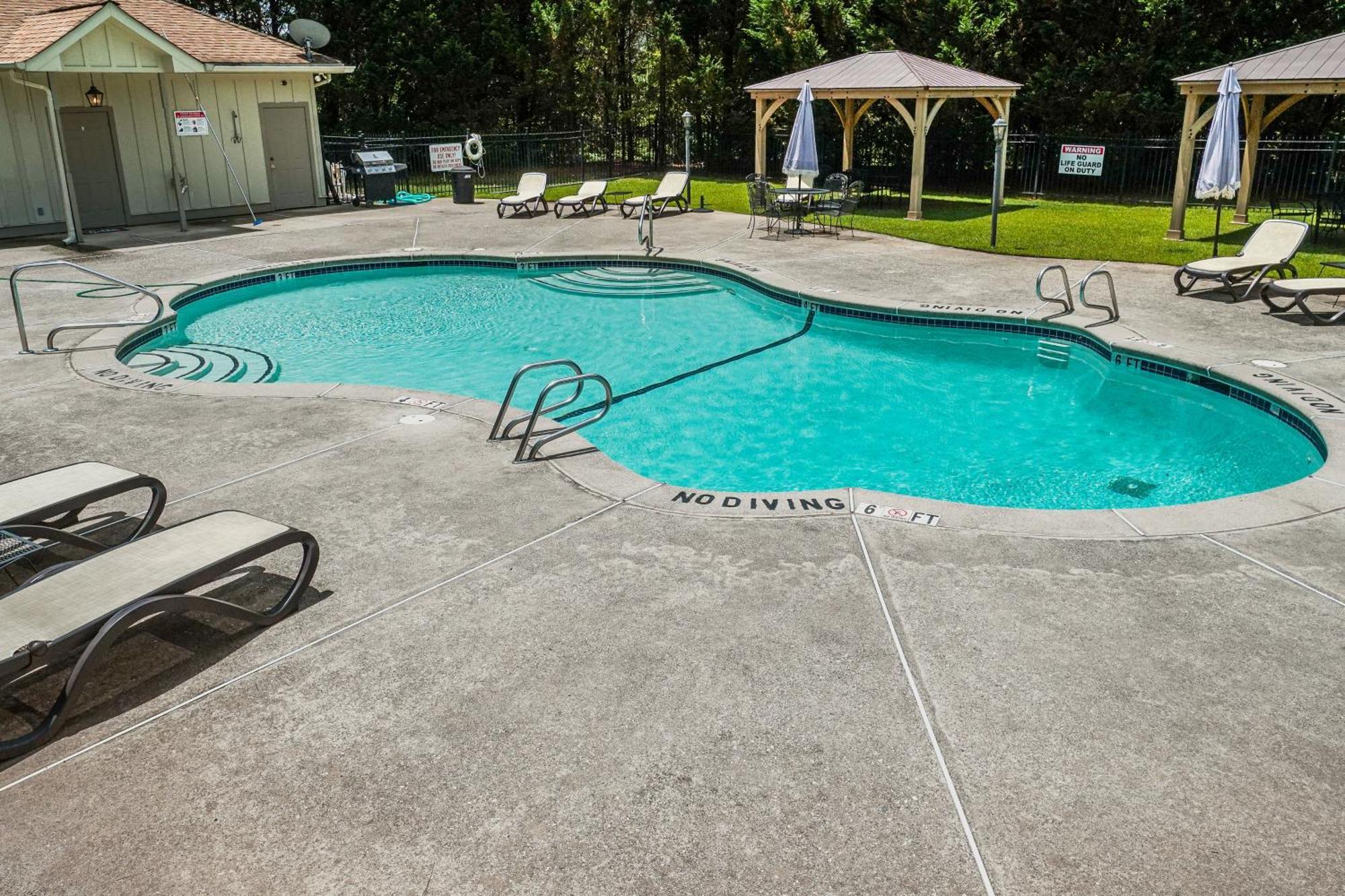 Stunning Getaway With Hot Tub And Ev Charger! Holiday home
