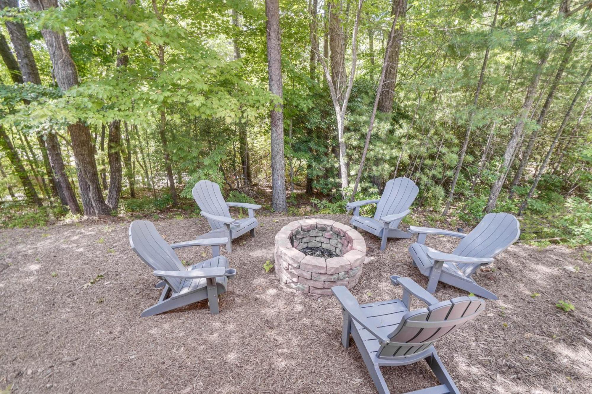 Holiday home Stunning Getaway With Hot Tub And Ev Charger! Helen